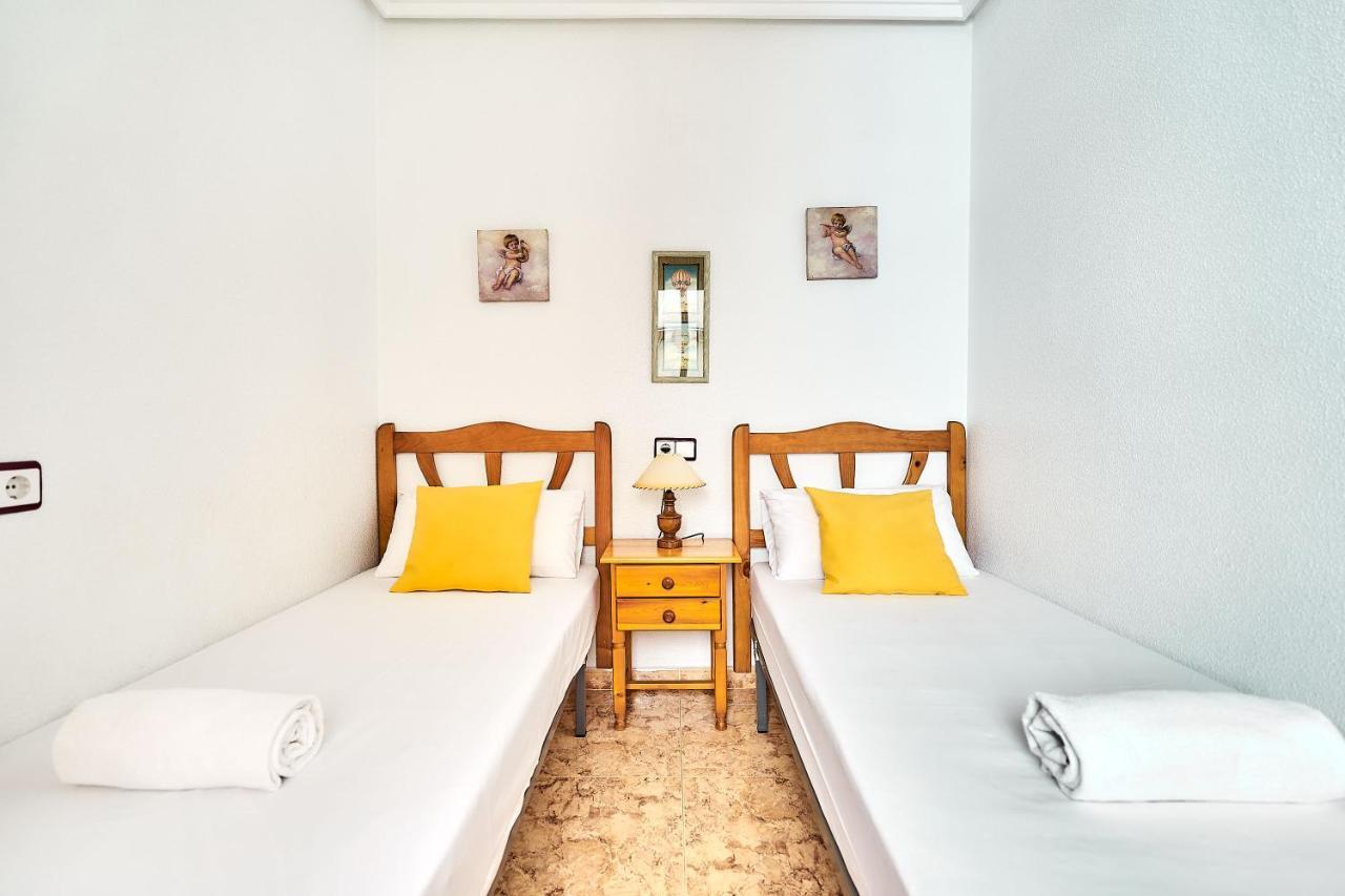 Espanhouse David 2 Bedroom Apartment Torrevieja With Pool Экстерьер фото