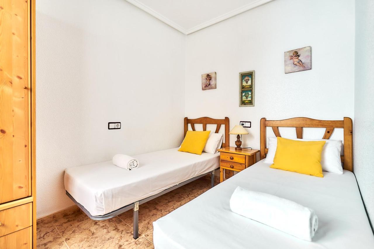 Espanhouse David 2 Bedroom Apartment Torrevieja With Pool Экстерьер фото
